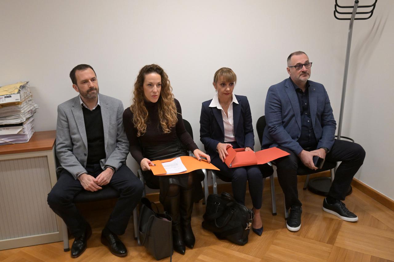Zagreb: Počelo suđenje Niku Titaniku zbog objavljenih karikatura 