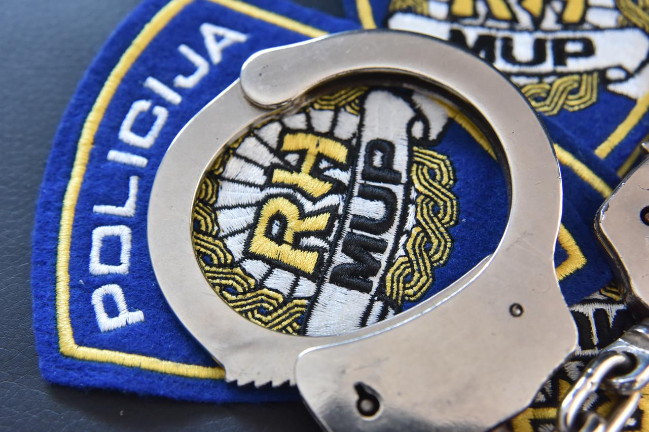 Policijske lisice
