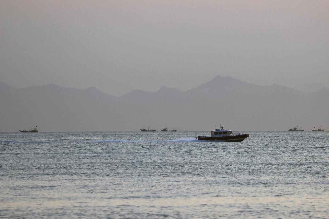 FILE PHOTO: China's navy begins to erase imaginary Taiwan Strait median line