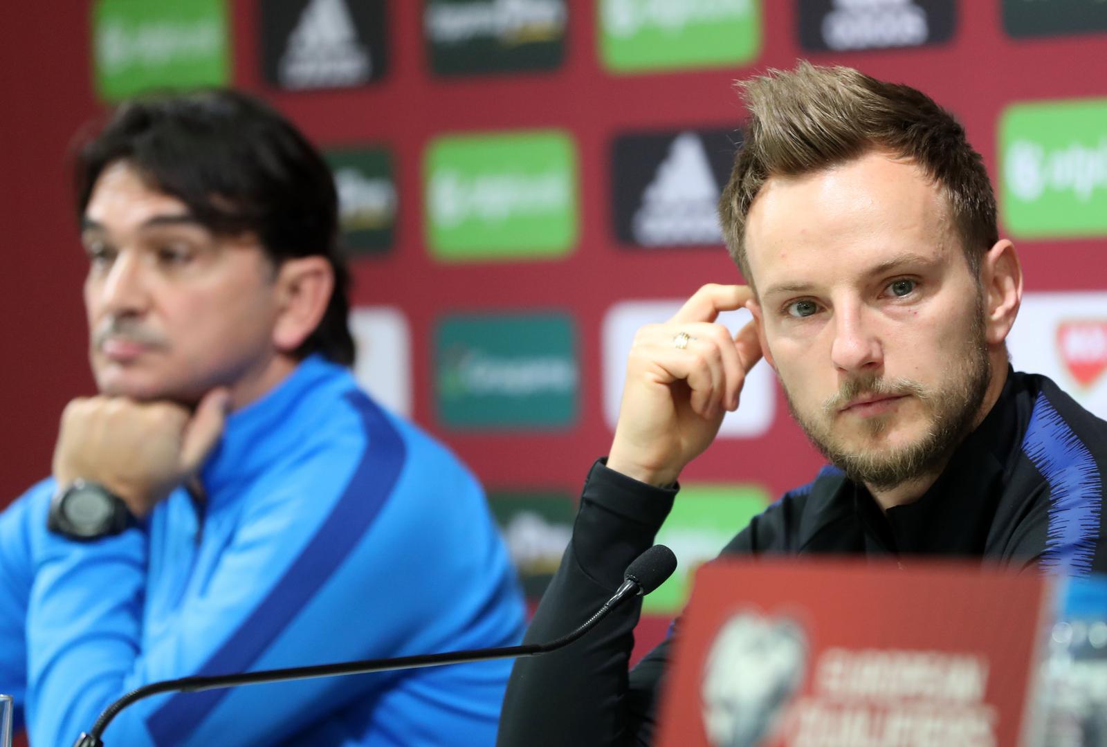 Bivši igrač vatrenih i član Hajduka, Ivan Rakitić je na tretmane započeo u 2022. godini. Imao je problema s androgenetskog alopecijom. Nakon posjete kirurgu Emrahu Ciniku u Istanbulu situacija izgleda puno bolja.
