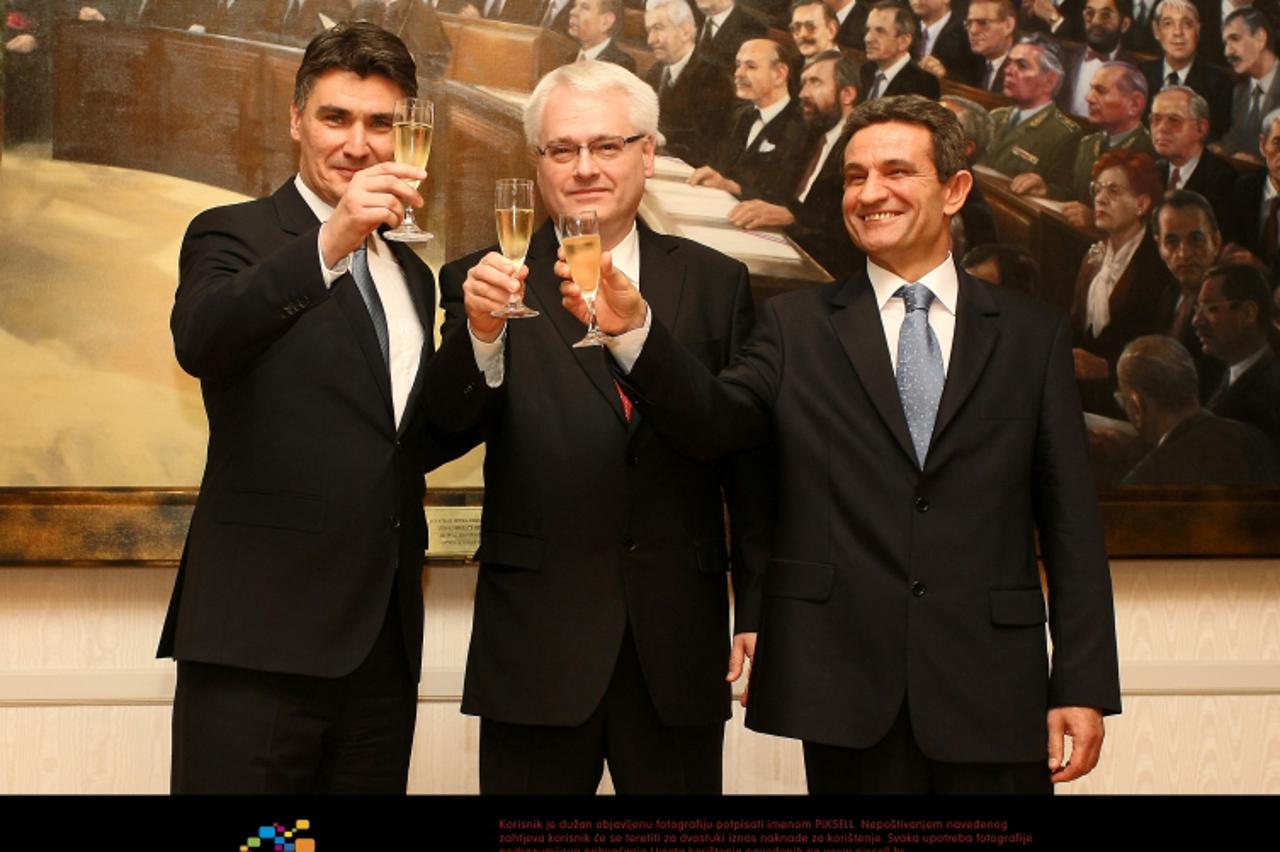 '22.12.2012., Zagreb - Dojmovi nakon prvih nesluzbenih rezultata referenduma o ulasku Hrvatske u Europsku uniju. Boris Sprem, Ivo Josipovic, Zoran Milanovic. Photo: Jurica Galoic/PIXSELL'