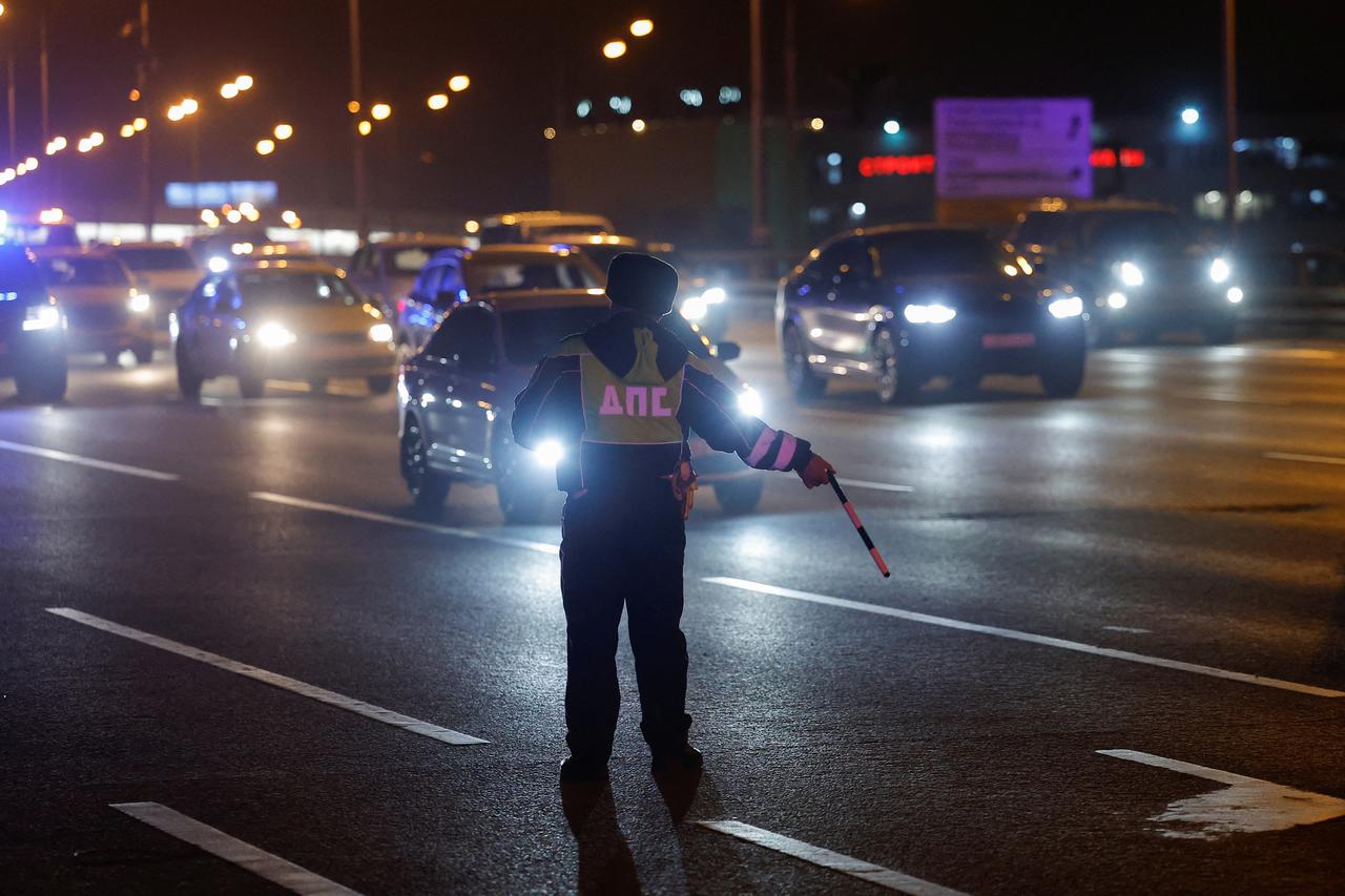 Gunmen open fire at people at concert hall near Moscow