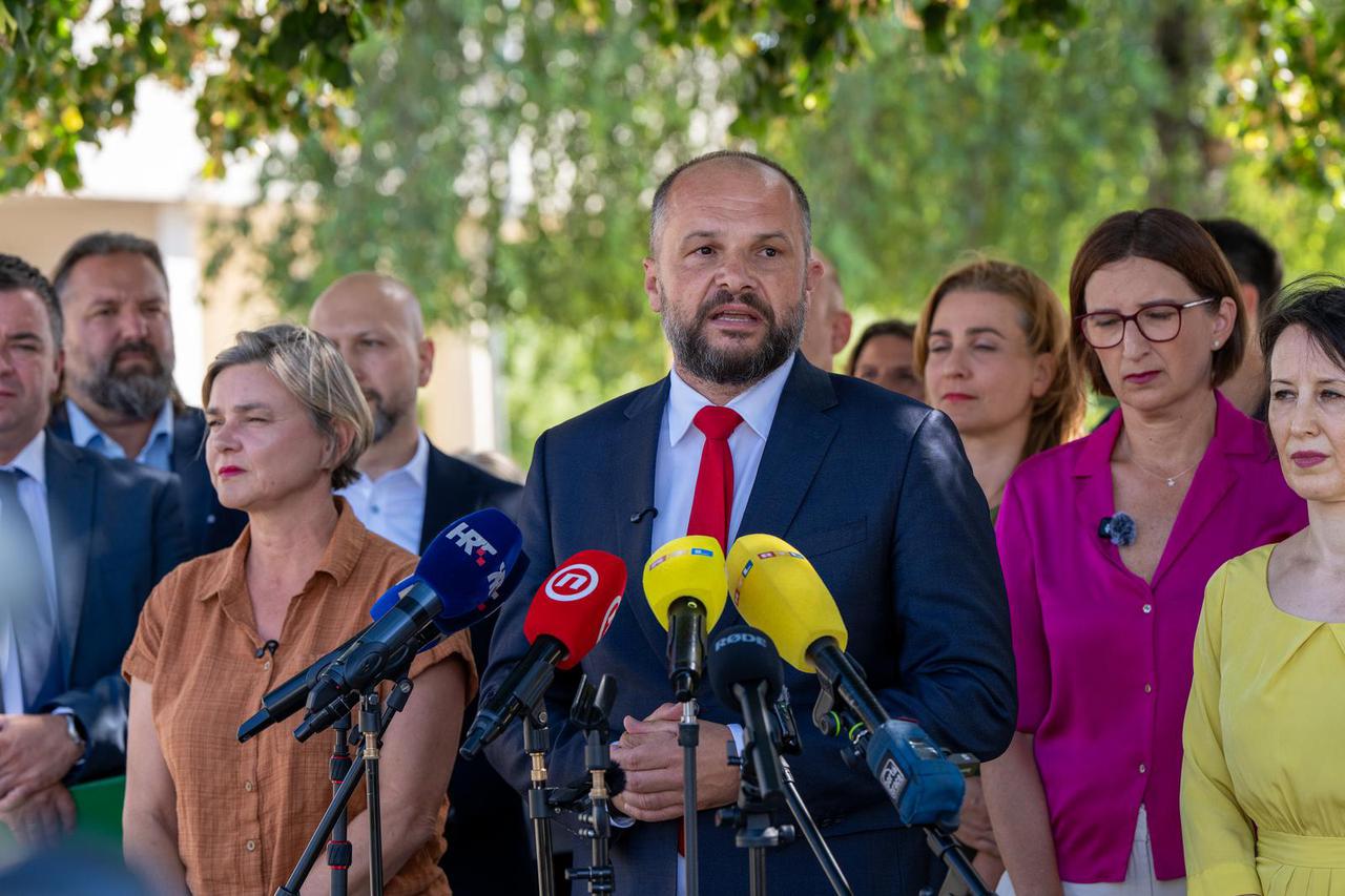 Gospić: Izjava za medije predstavnika stranaka lijeve opozicije uoči saborske sjednice