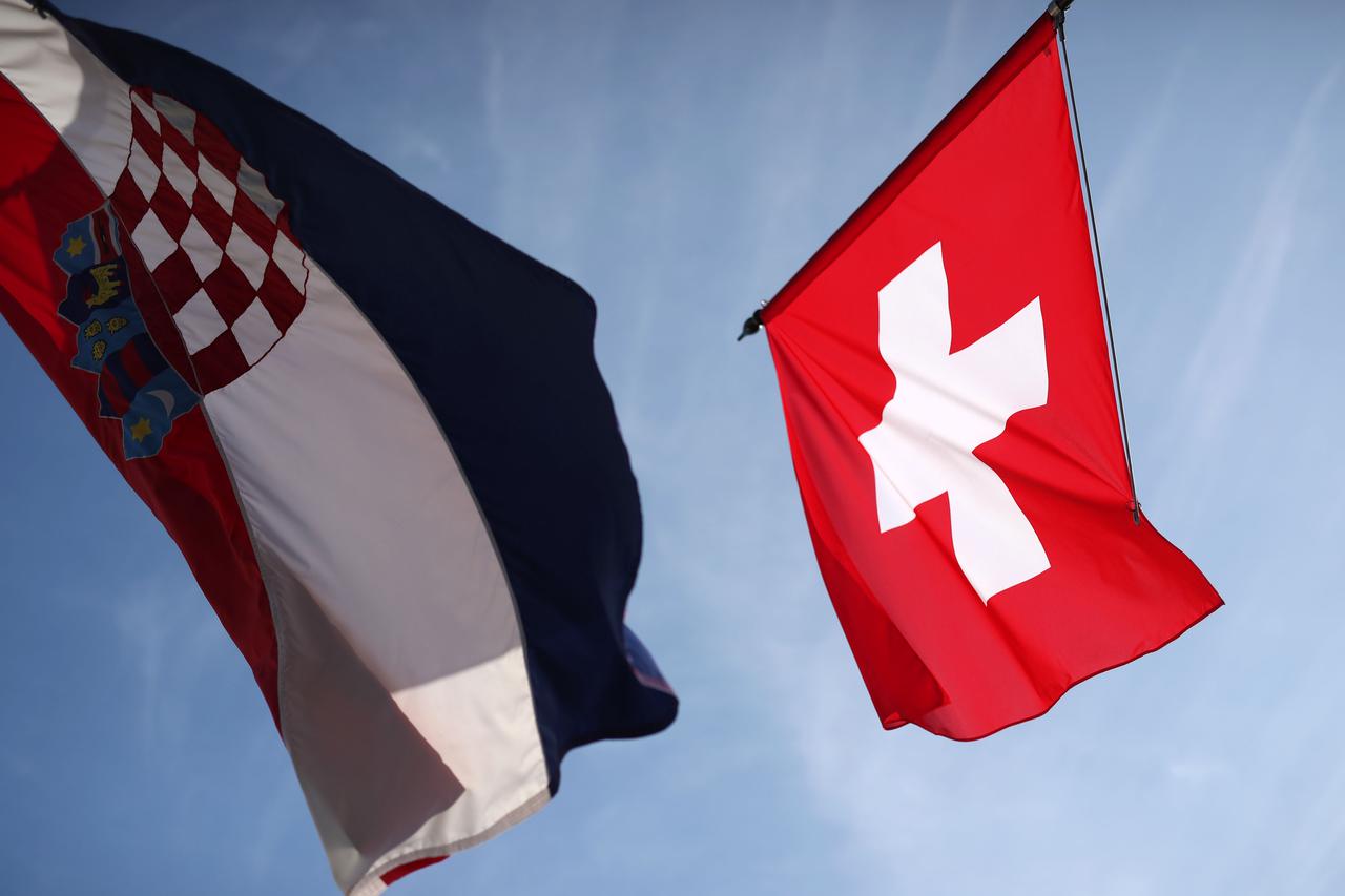 Zagreb: Hrvatska i Švicarska zastava 
