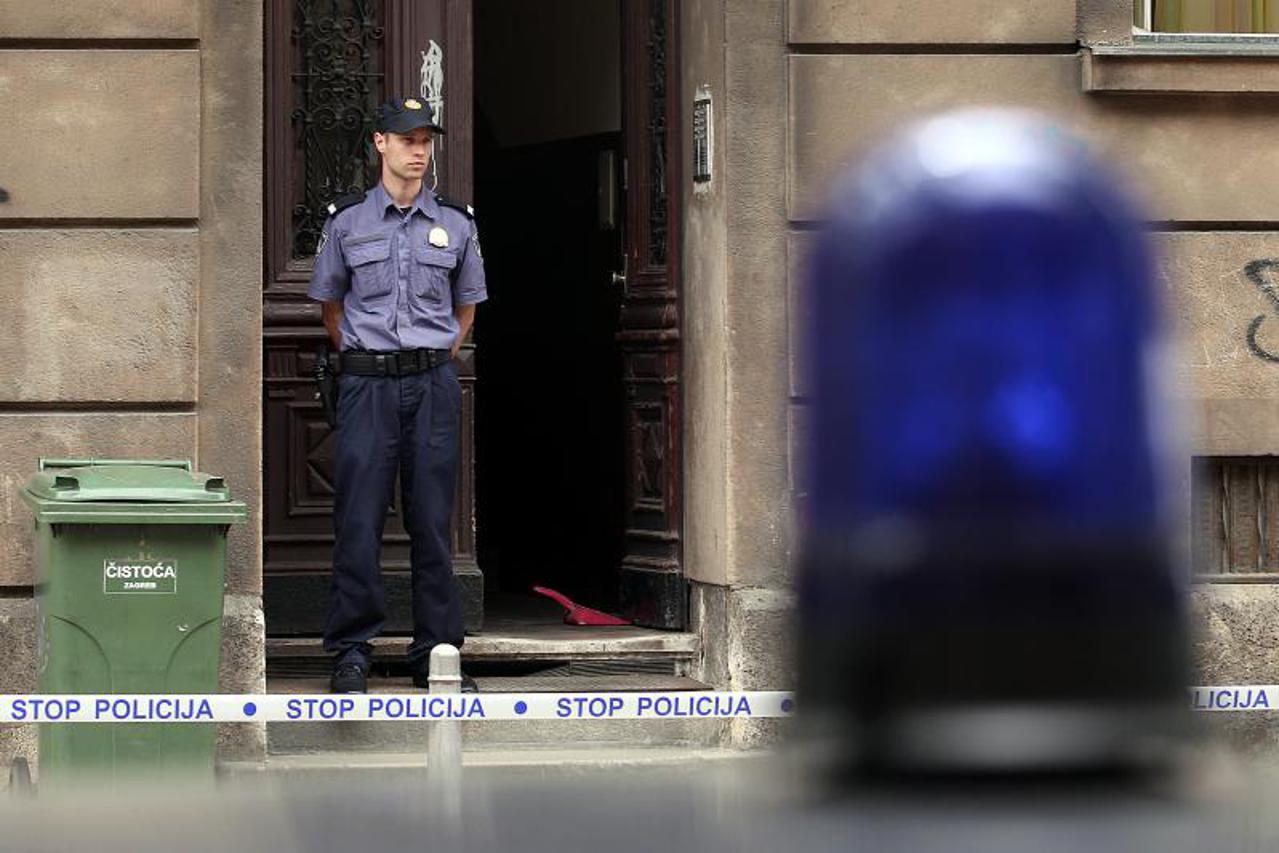 ocevid,mrtva starica,portal (1)