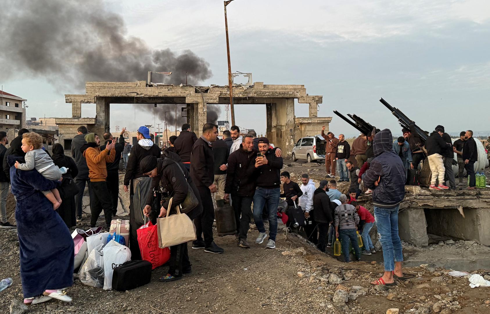 Na ratnom frontu, nedavni događaji u Alepu, gdje su pobunjenici zauzeli većinu gradova, ponovno su potaknuli interes za Vangina predviđanja. 