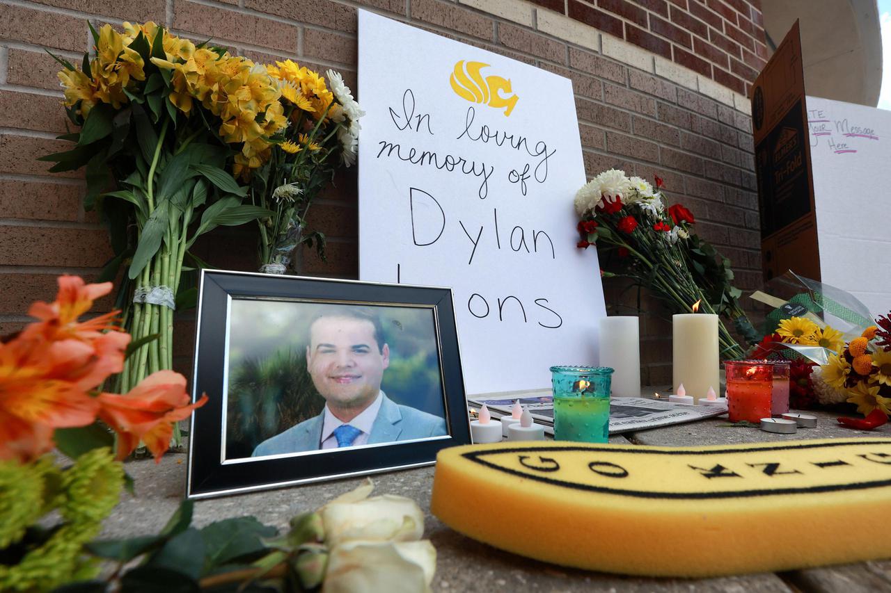 US-NEWS-ORLANDO-CRIMESCENE-SHOOTING-REPORTER-OS