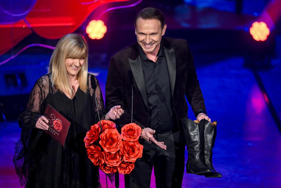 Zagreb: Dodjela medijske nagrade "Večernjakova ruža" u Hrvatskom narodnom kazalištu