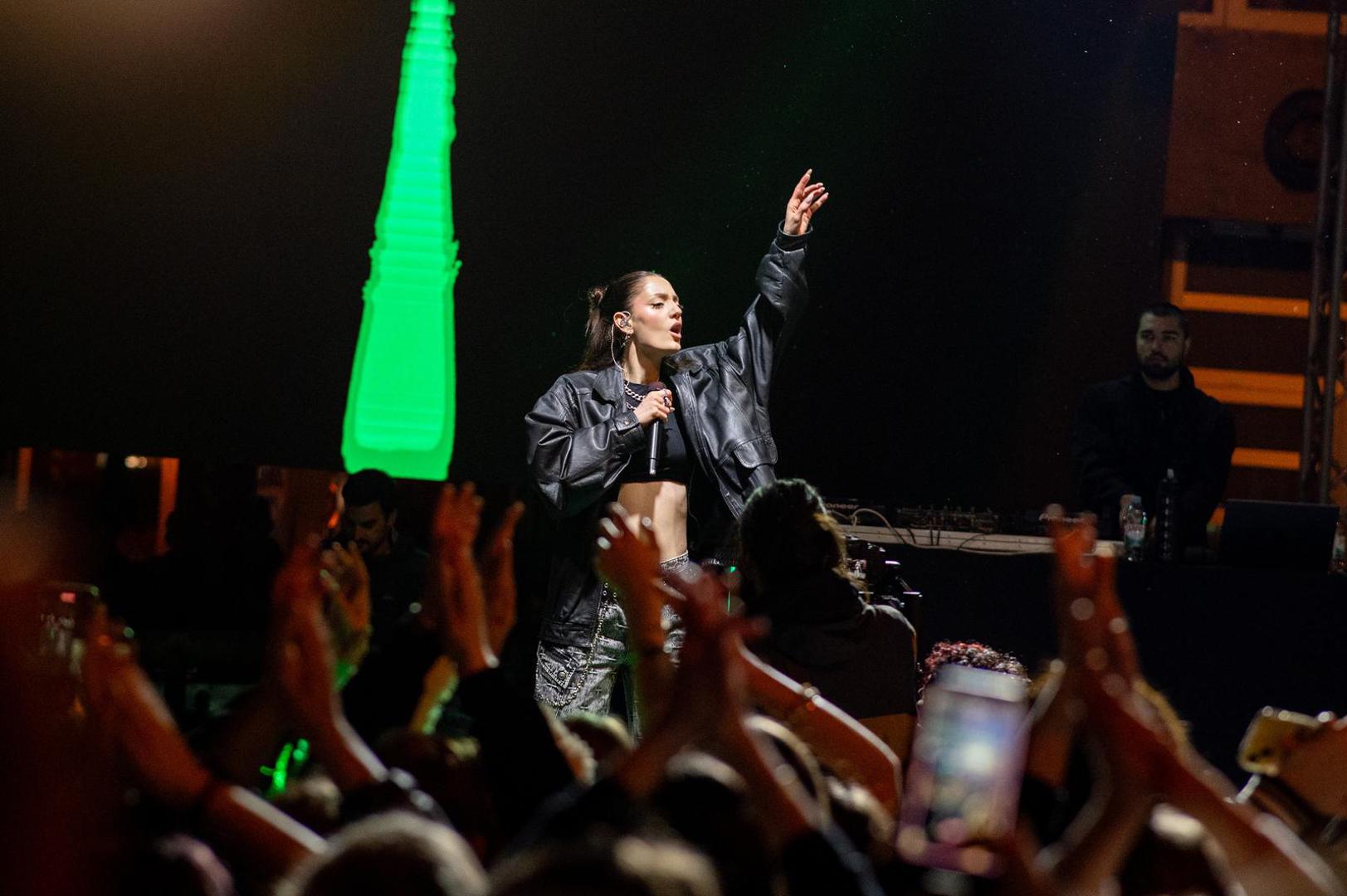 Povodom Dana Europe, na zagrebačkom Europskom trgu organiziran je koncert na kojem su nastupili Miach i Hiljson Mandela.