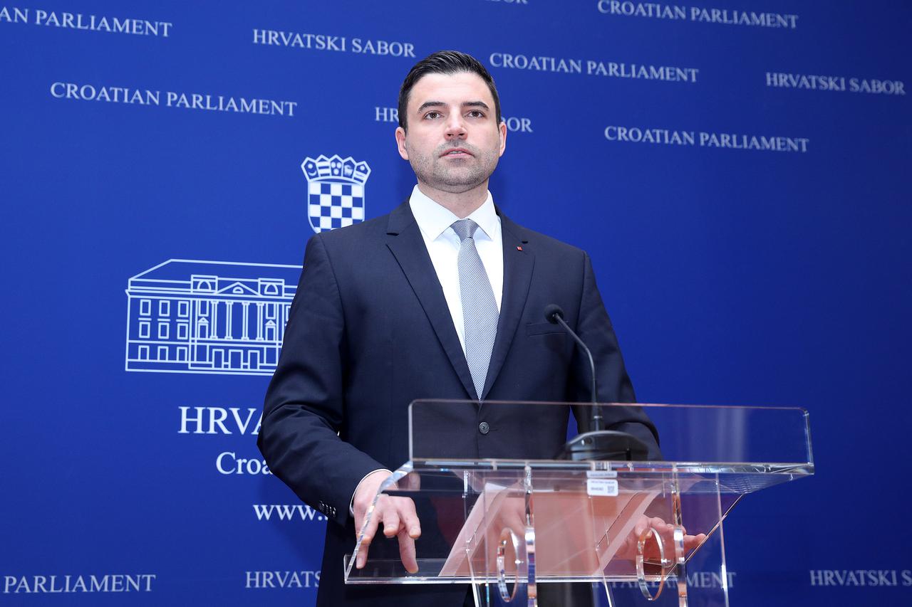 Davor Bernardić
