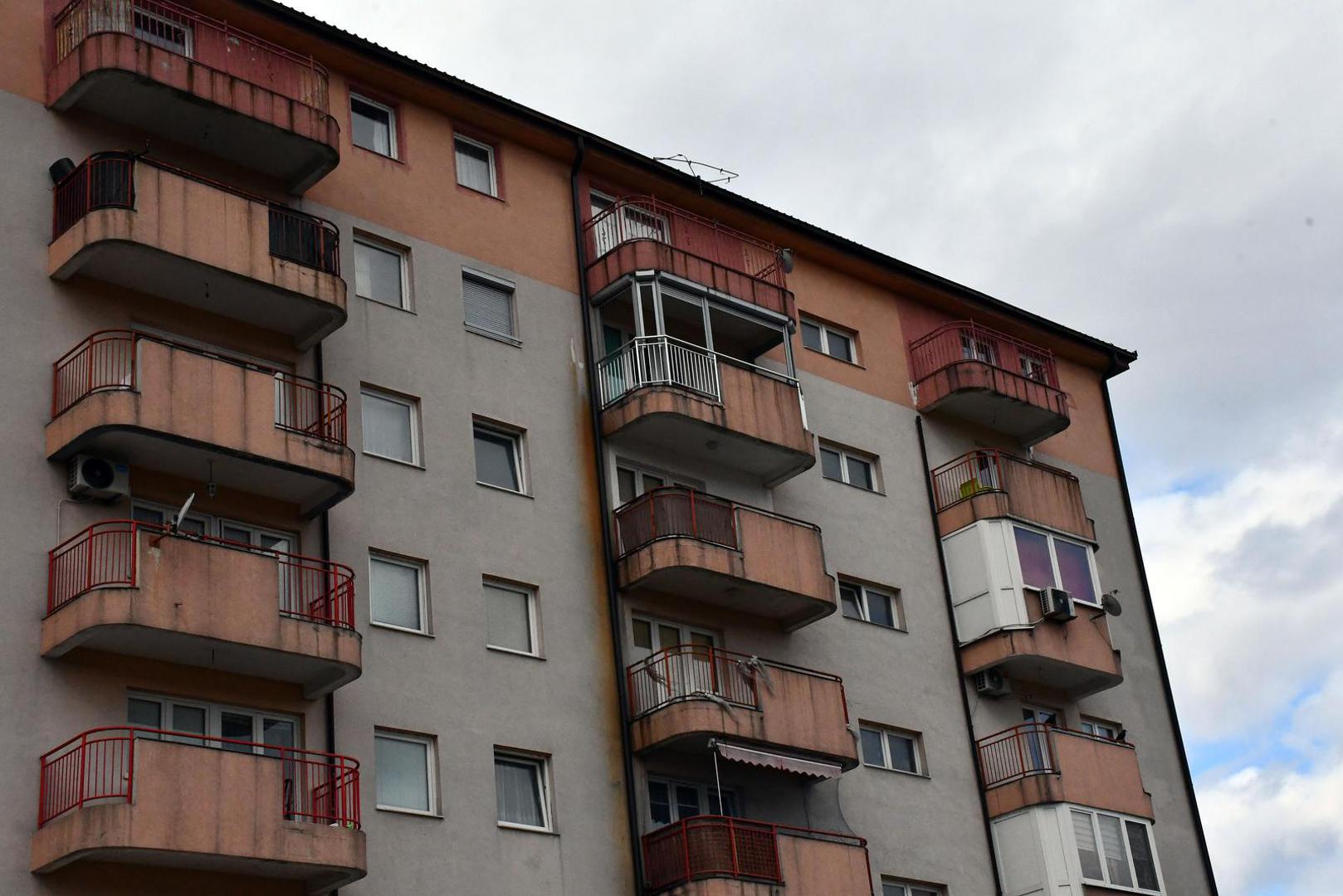13.02.2025., Kalesija - Dvostruko ubojstvo u obiteljskom stanu u Kalesiji. Muskarac ubio suprugu (37) i sina (13). Photo: Ivica Galovic/PIXSELL