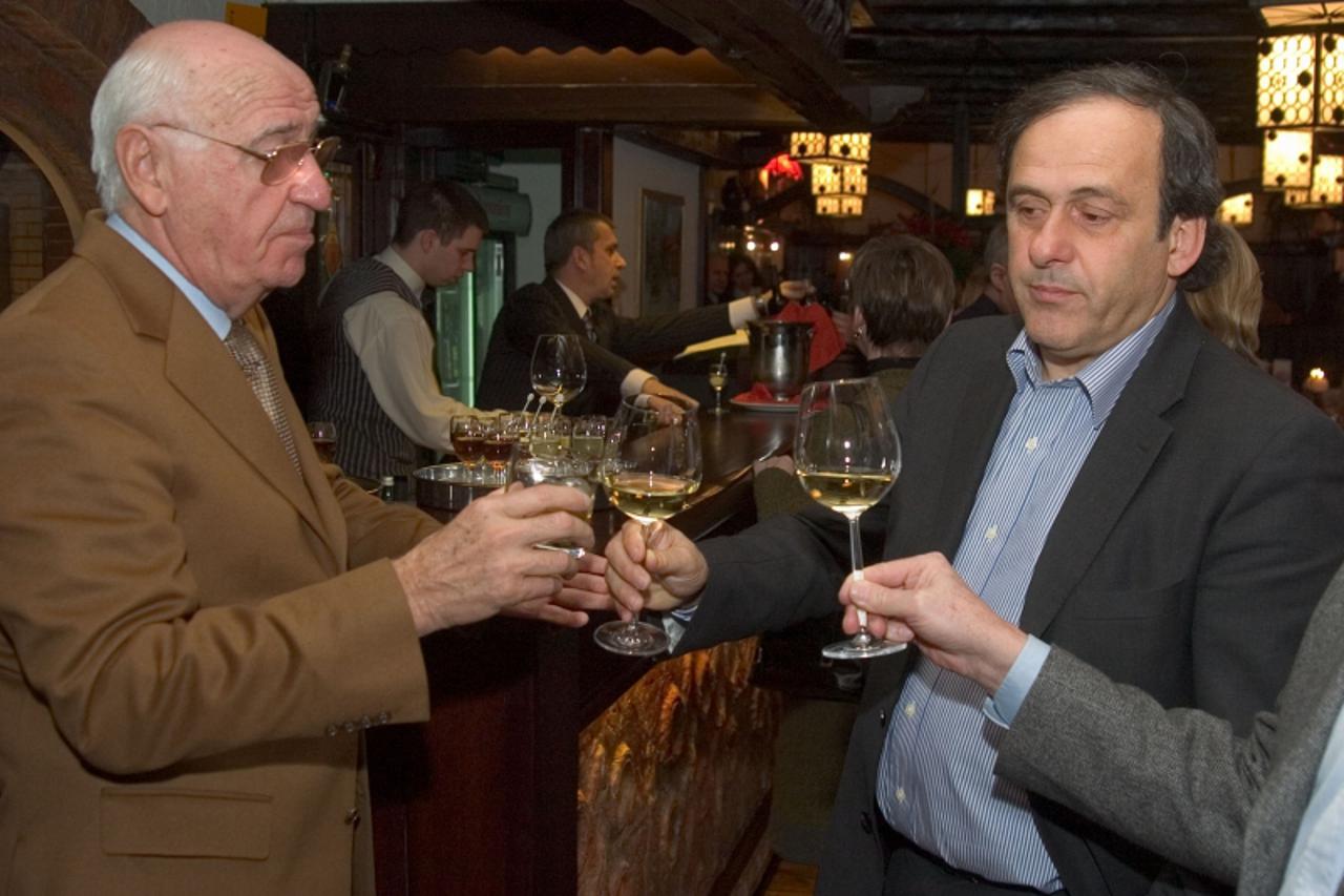 '28.01.2008.....zagreb...spo...restoran okrugljak,markovic i platini na veceri.foto:marko prpic'