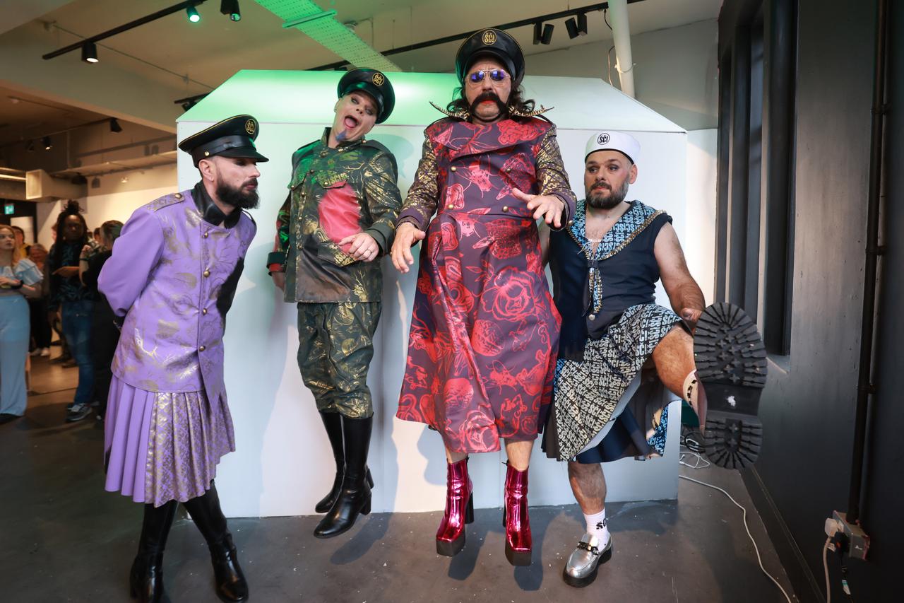 Liverpool: Članovi grupe Let 3 na druženju u dućanu Lush 