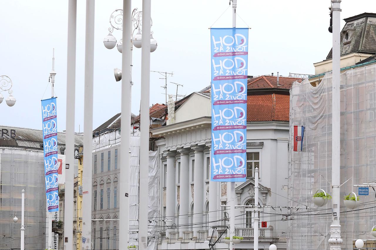 Po Zagrebu postavljene zastave koje najavljuju Hod za život
