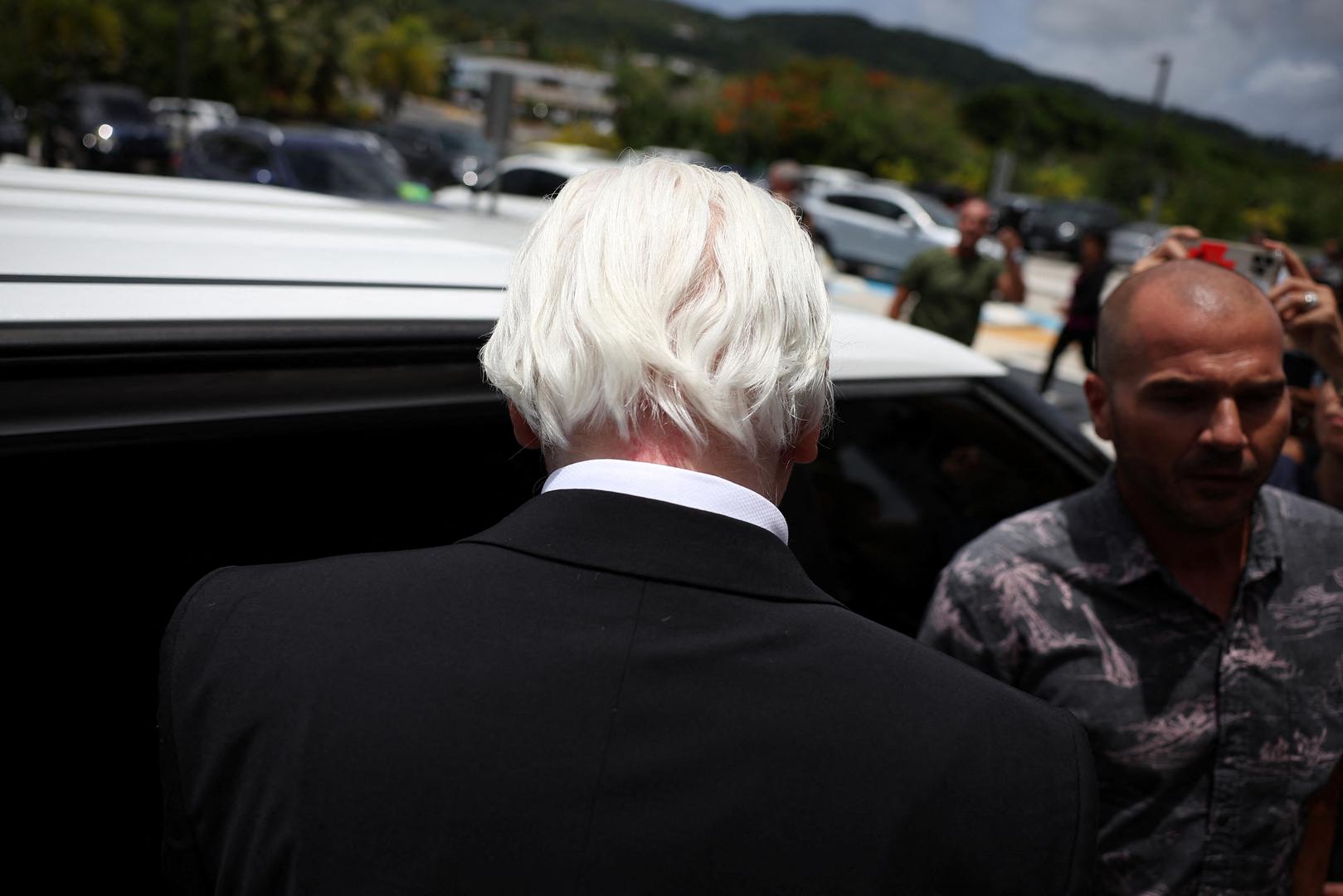 Američko područje u zapadnom Pacifiku odabrano je zbog njegovog protivljenja putovanju u kopneni dio SAD-a i zbog njegove blizine Australiji, rekli su tužitelji.