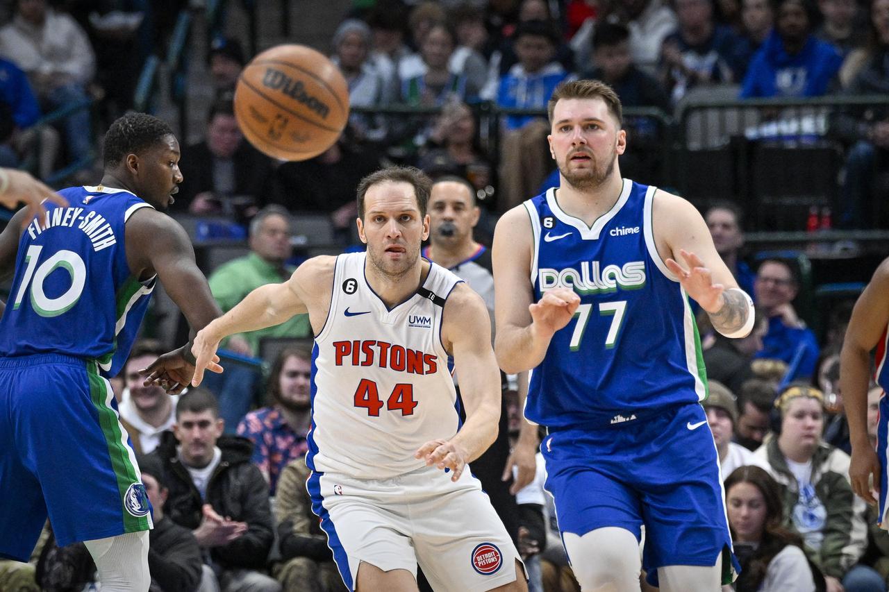 NBA: Detroit Pistons at Dallas Mavericks