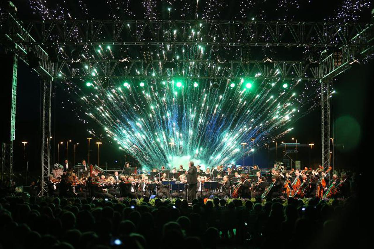 filharmonija, fontane (1)