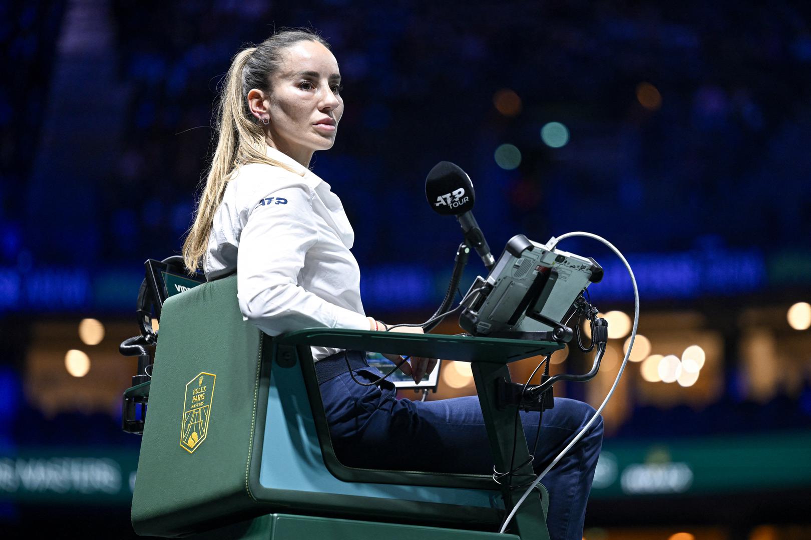 Srpkinja je 2016. godine dobila značku Međunarodnog teniskog udruženja i tako postala članica elitne skupine teniskih sutkinja i sudaca. Postala je i nezaobilazan dio svih Grand Slam turnira, a sudila je i finale Wimbledona i Australian Opena u ženskoj konkurenciji. Sudila je i dva meča u finalu Davisova kupa između Hrvatske i Francuske.