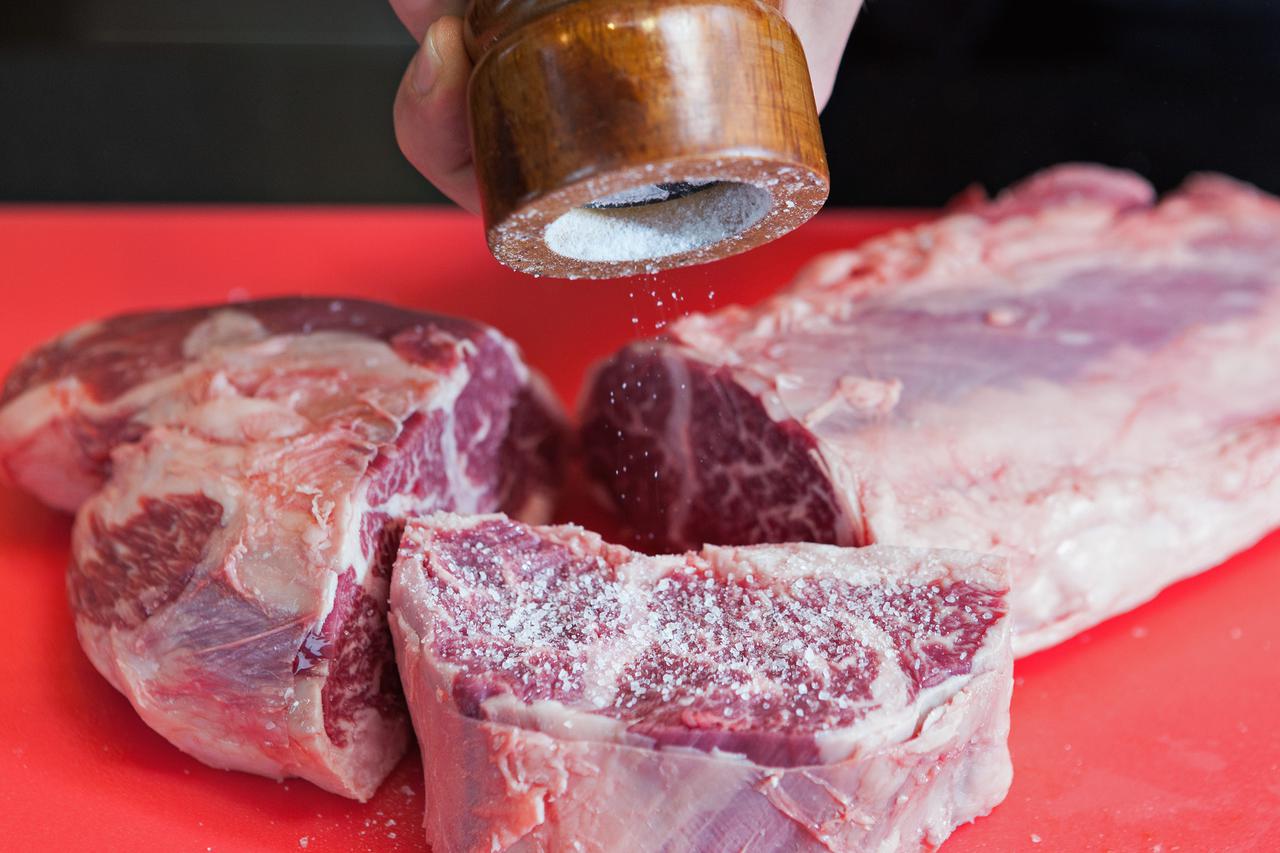 27.02.2013., Zagreb - OXBO restoran, Double Tree by Hilton. Priprema Steaka, specijaliteti restorana. Photo: Danijel Berkovic/PIXSELL