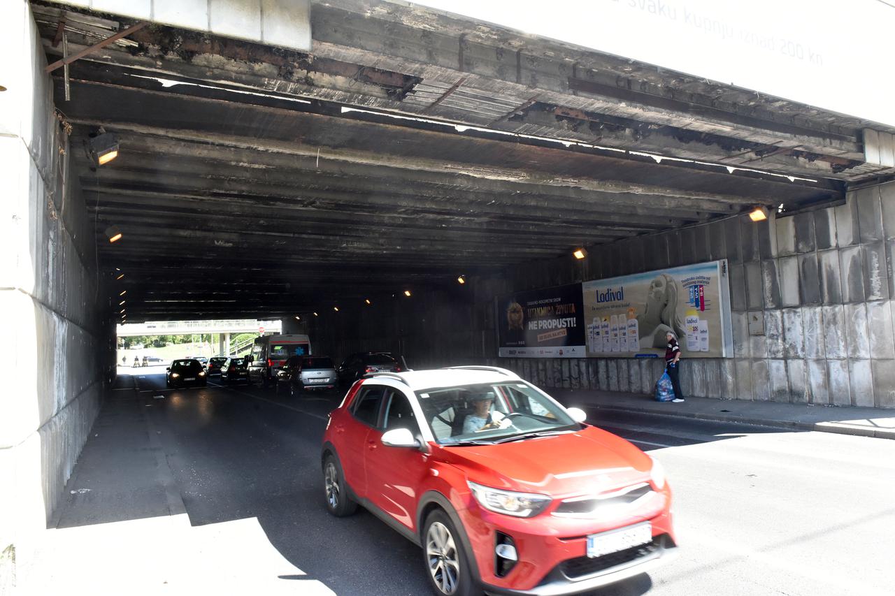 Zagreb: Podvožnjak u Škorpikovoj ulici