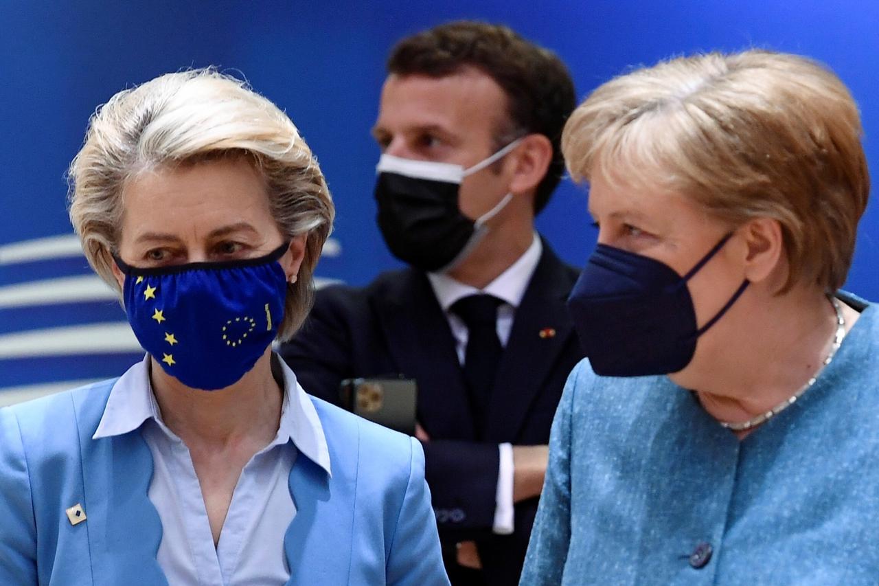 Lideri Europske unije Ursula von der Leyen, Angela Merkel i Emmanuel Macron