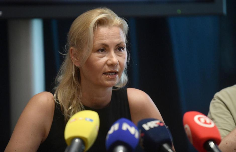 Zagreb: Konferencija za medije u HND zbog optužnice protiv Danke Derifaj koju su podnijeli odvjetnici Thompsona 