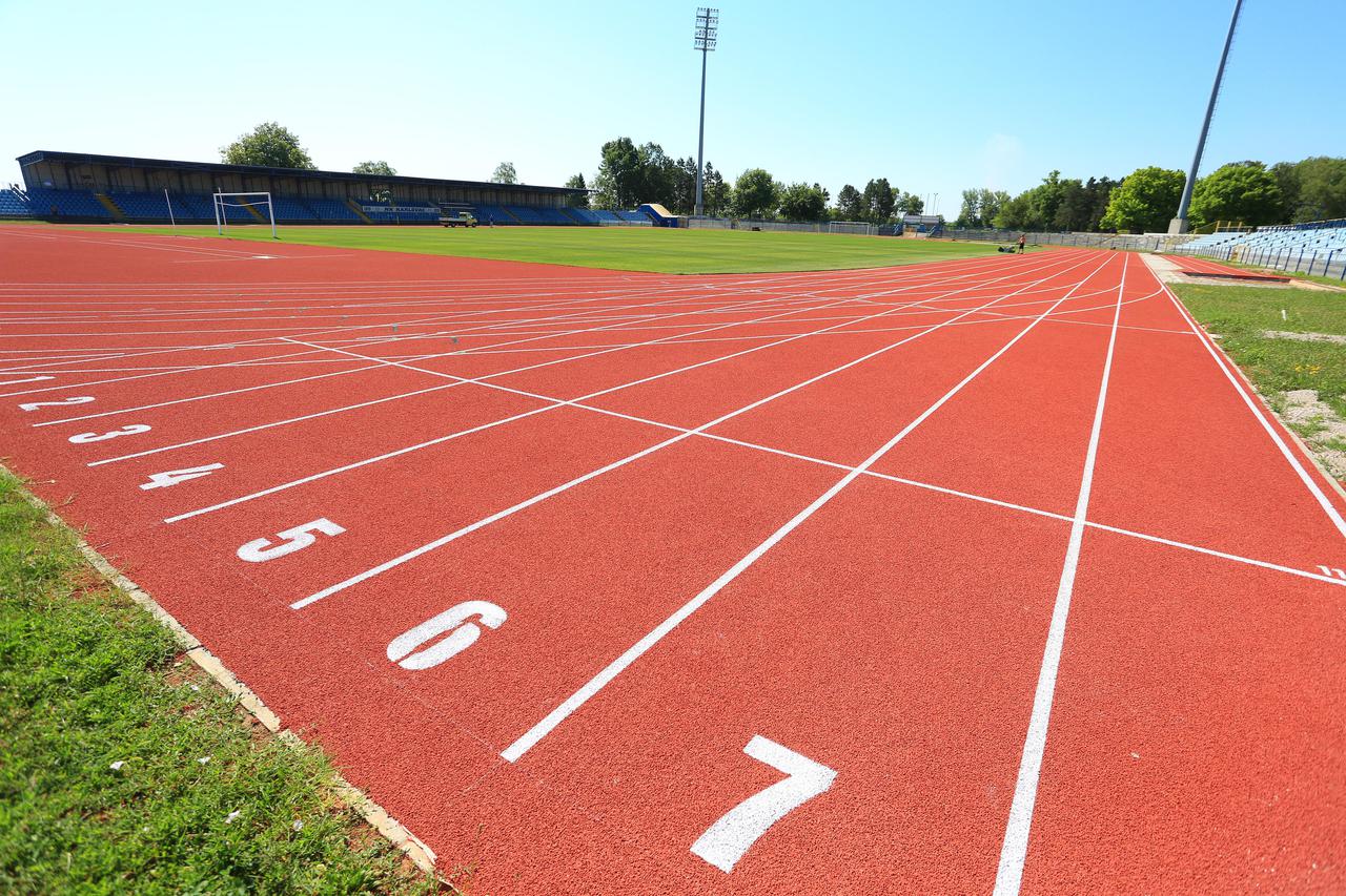 Karlovac: Novouređena atletska staza na stadionu Branko Čavlović Čavlek