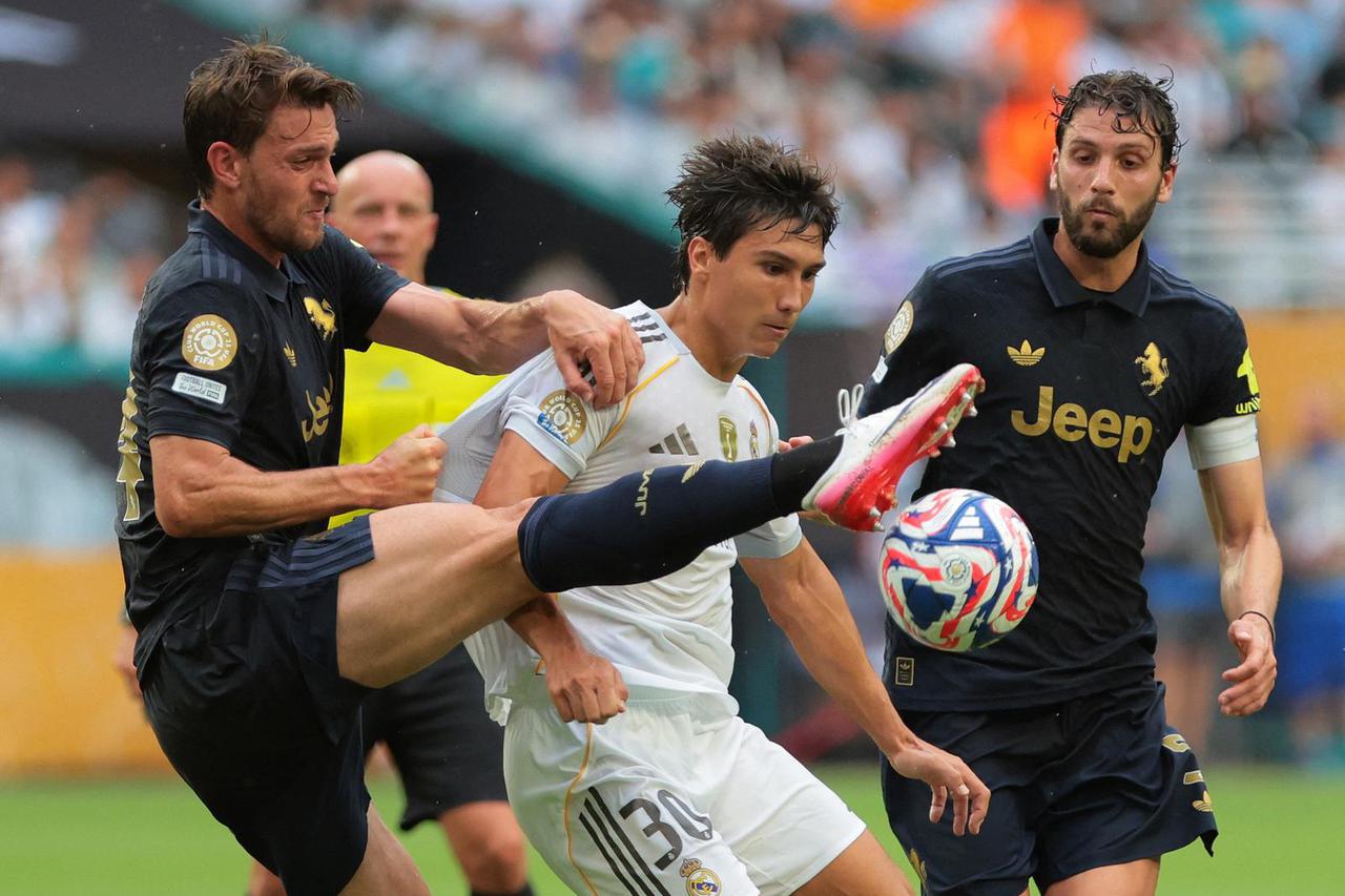 FIFA Club World Cup - Round of 16 - Real Madrid v Juventus