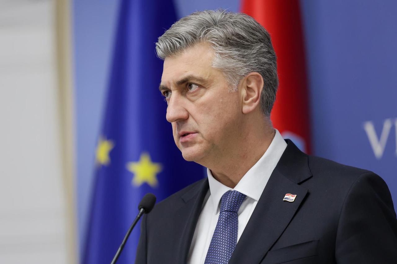 Zagreb: Andrej Plenković održao konferenciju za medije nakon sastanka parlamentarne većine