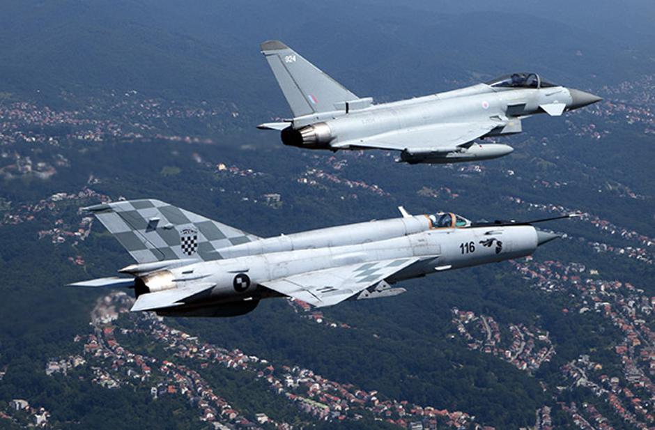 MiG-21 i Eurofighter Typhoon