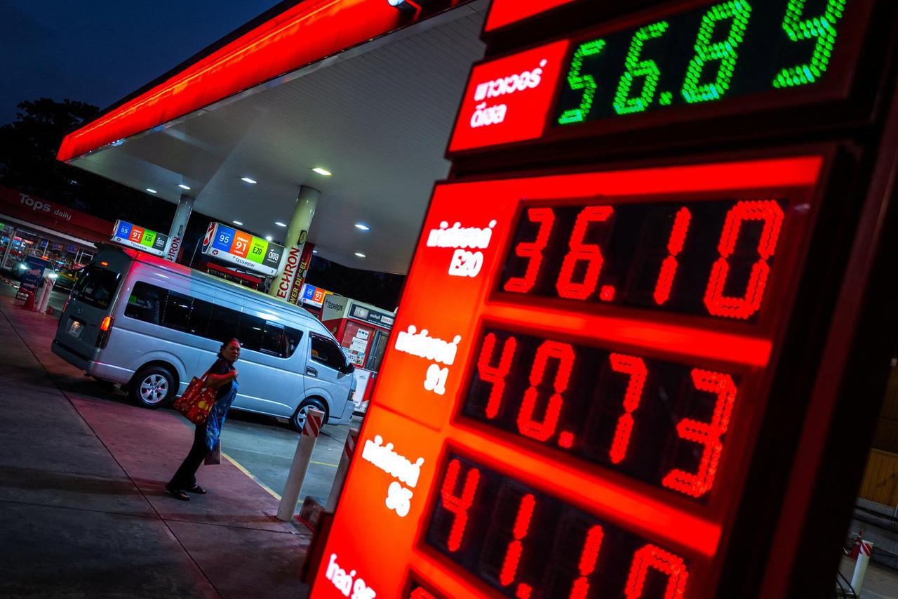 Global oil shock drives up Thailand's fuel prices