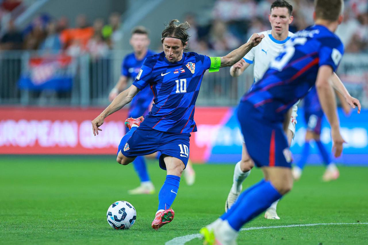 Osijek: Luka Modrić iz jedanaesterca za 2:1 protiv Češke