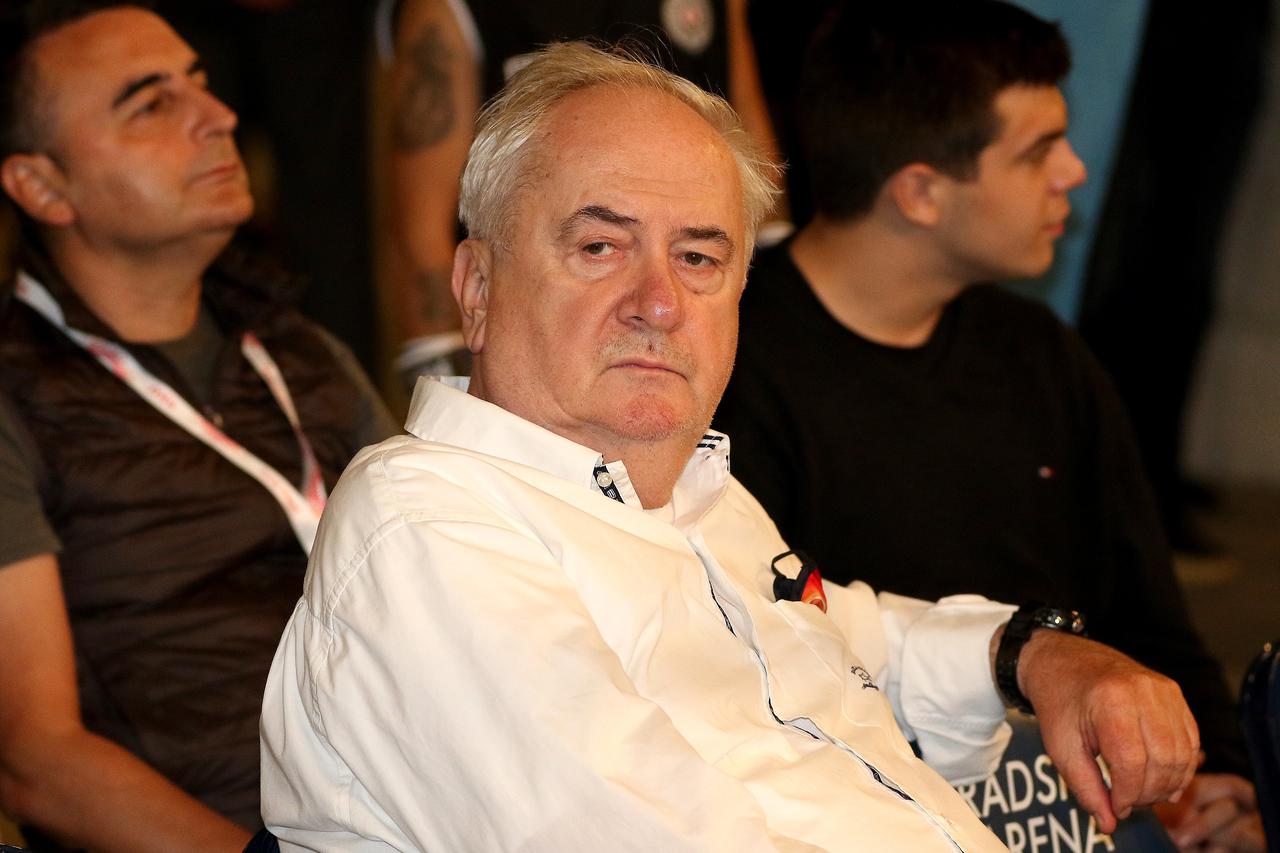 Boxing derby between Crvena zvezda and Partizan held on Republic Square.Bokserski derbi izmedju Crvene zvezde i Partizana odrzan na Trgu republike.