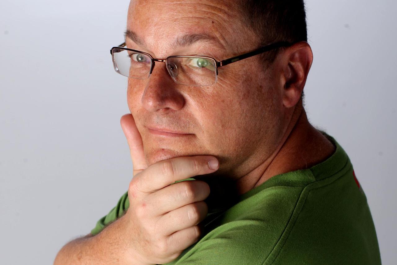 30.06.2010.. Zagreb -Denis Derk, novinar i kolumnist Vecernjeg lista. Photo: Boris Scitar/PIXSELL