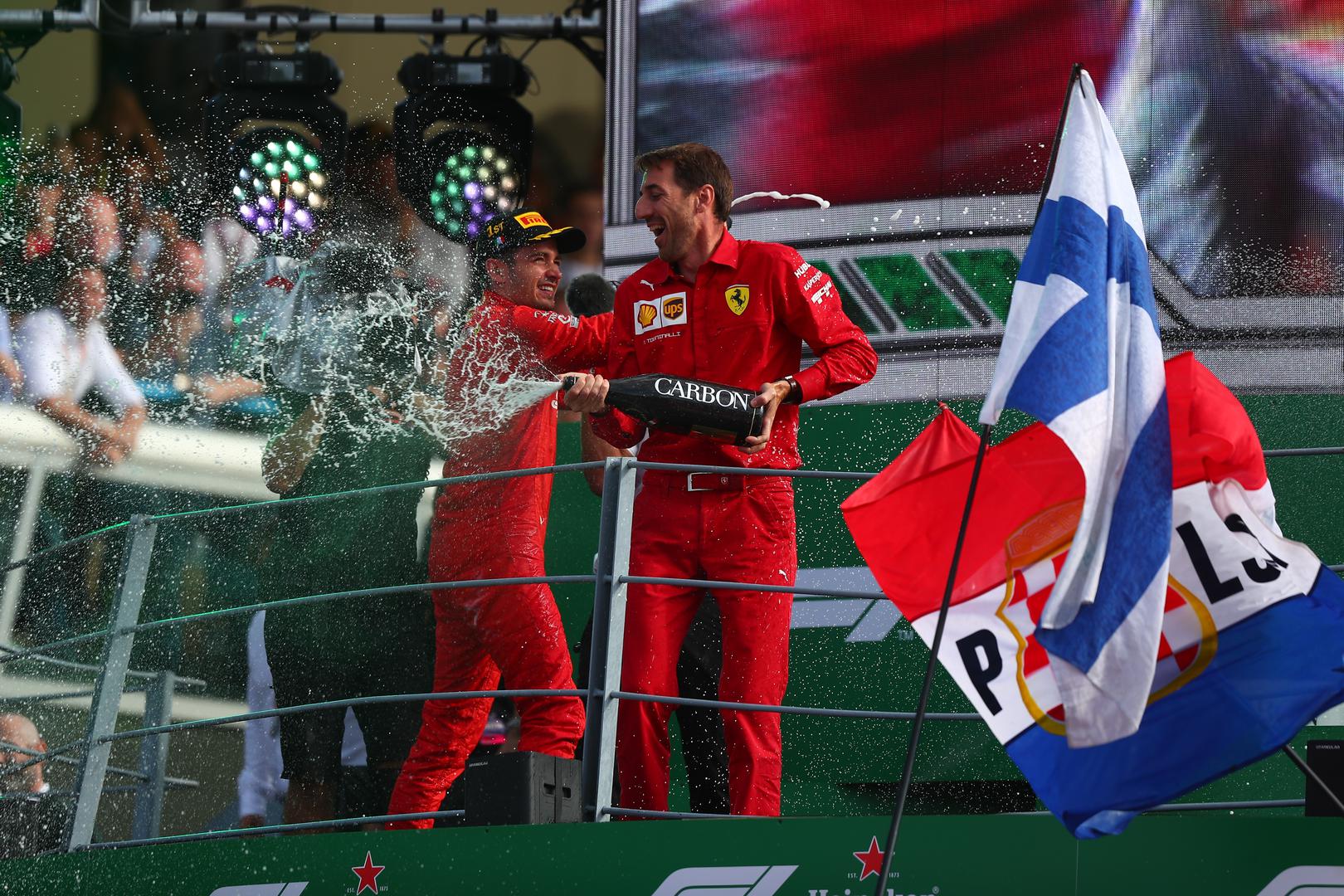 Leclerc je u nedjelju slavio ispred Finca Valtterija Bottasa, dok je na cilj kao trećeplasirani stigao svjetski prvak Lewis Hamilton.