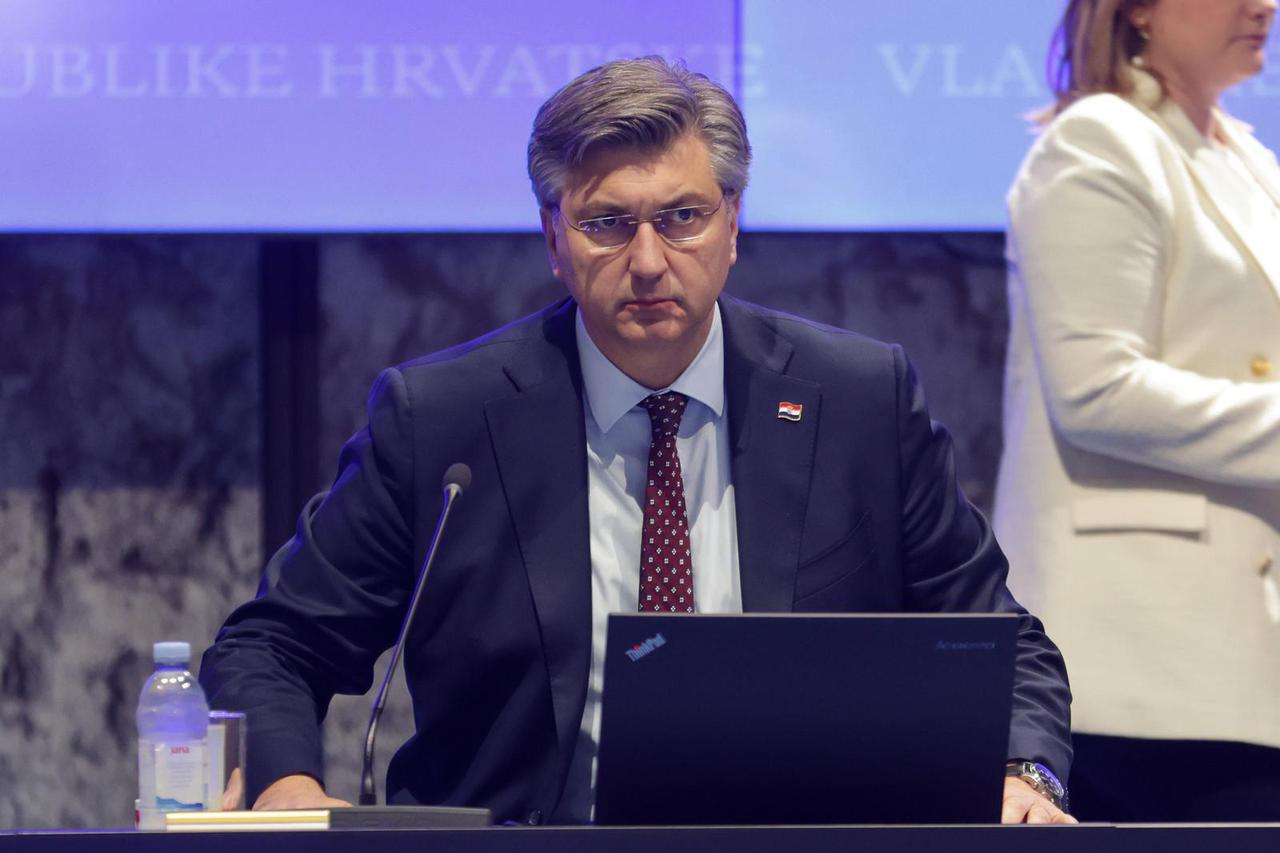 Zagreb: Sjednica Vlade u NSK