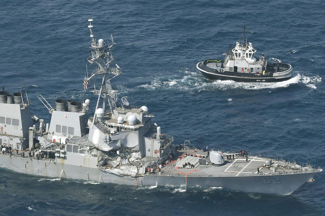Sudar američkog razarača s ribarskim brodom koji plovi pod filipinskom zastavom