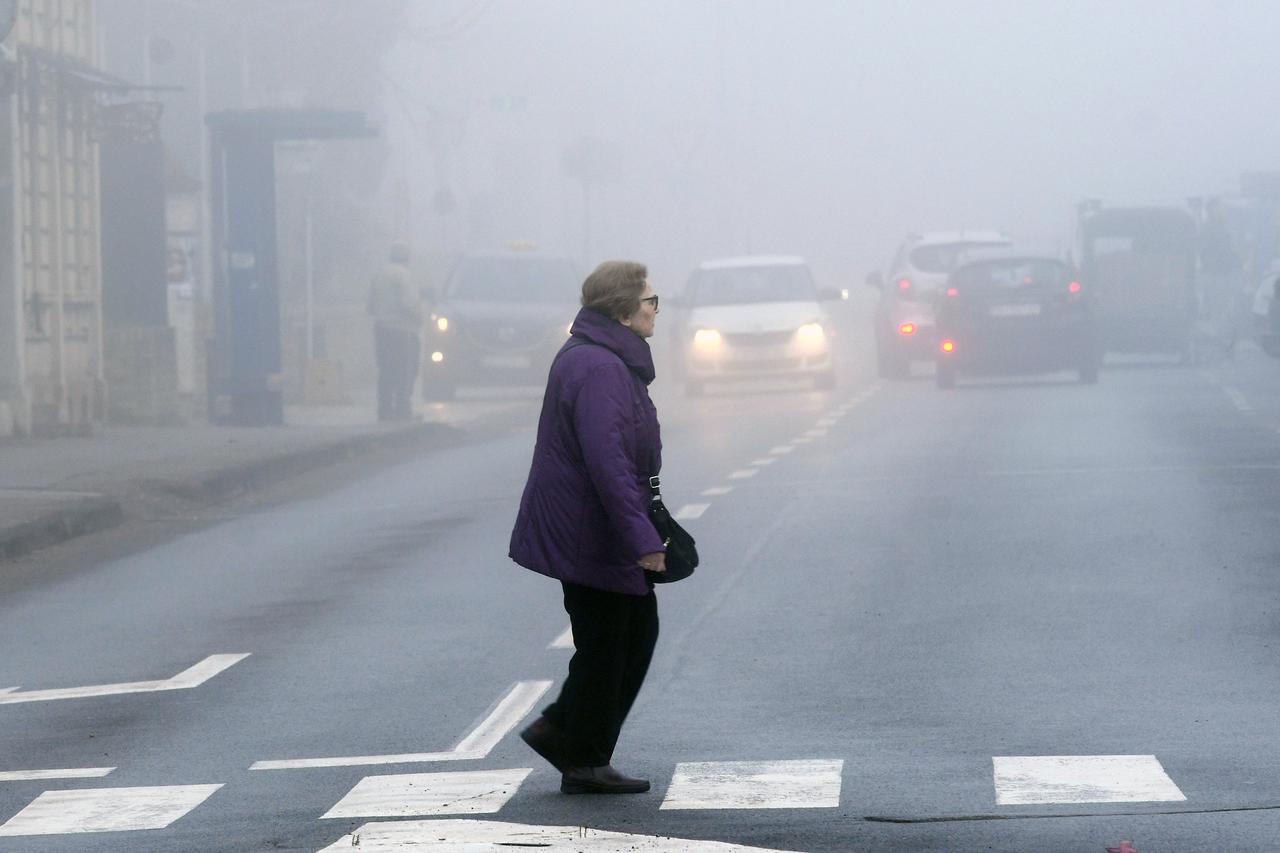 Sisak: Prijepodnevna magla nad gradom