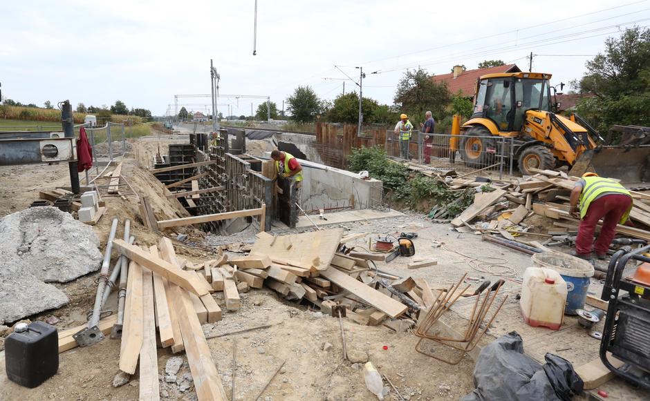 Izgradnja i renoviranje pruge Dugo Selo - Vrbovec - Križevci