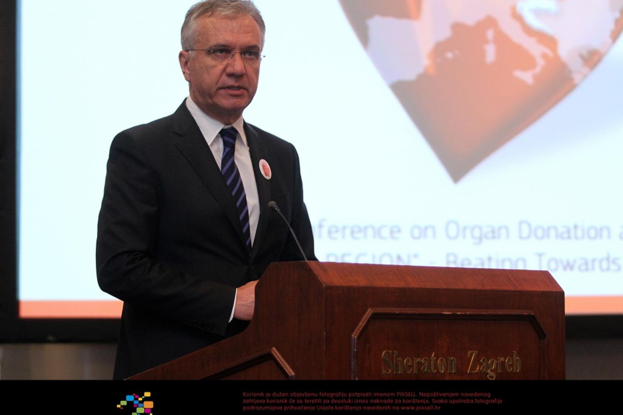 rajko ostojić,ivo josipović,vesna pusić (1)