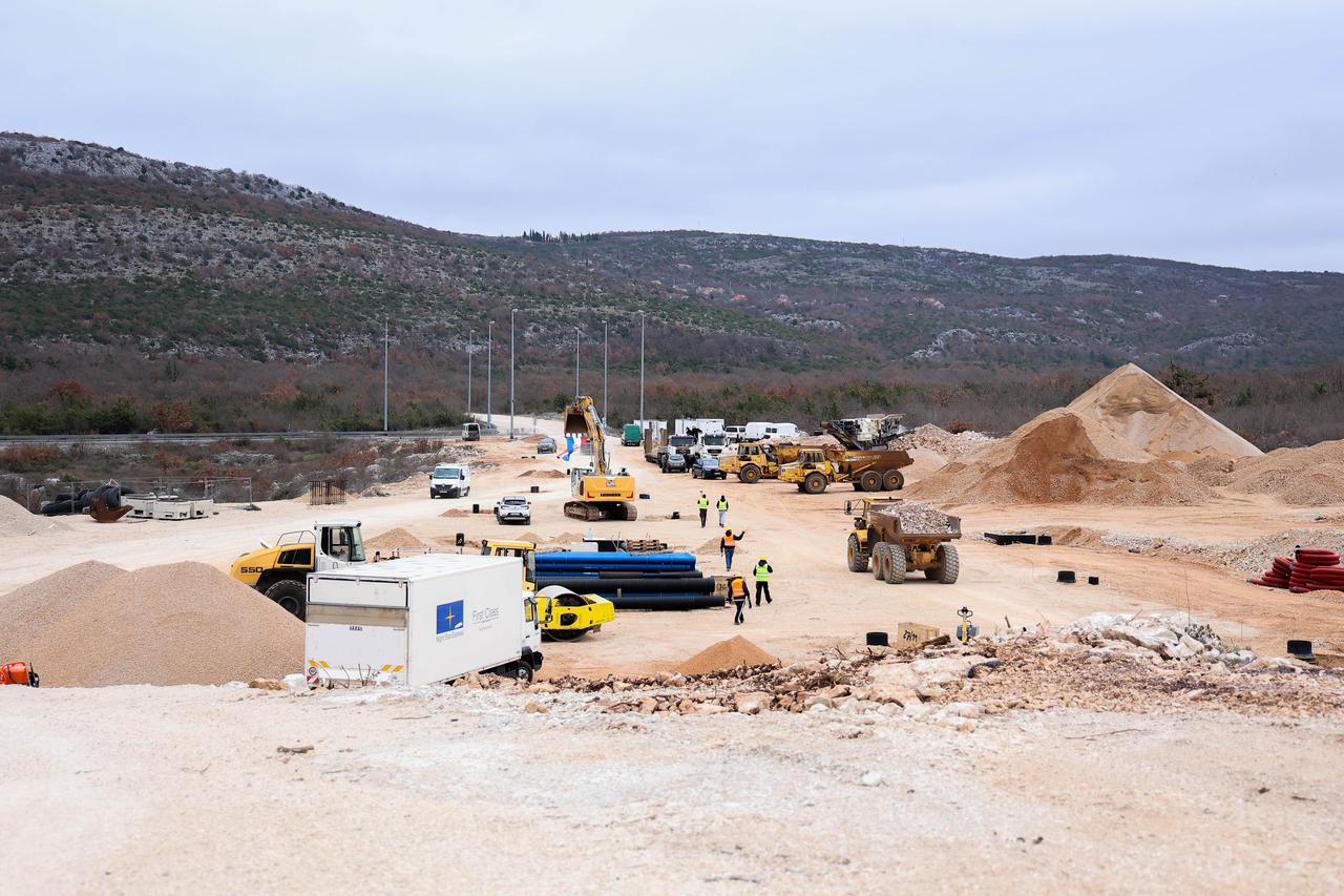 Split: Obilazak radova u tunelu Kozjak