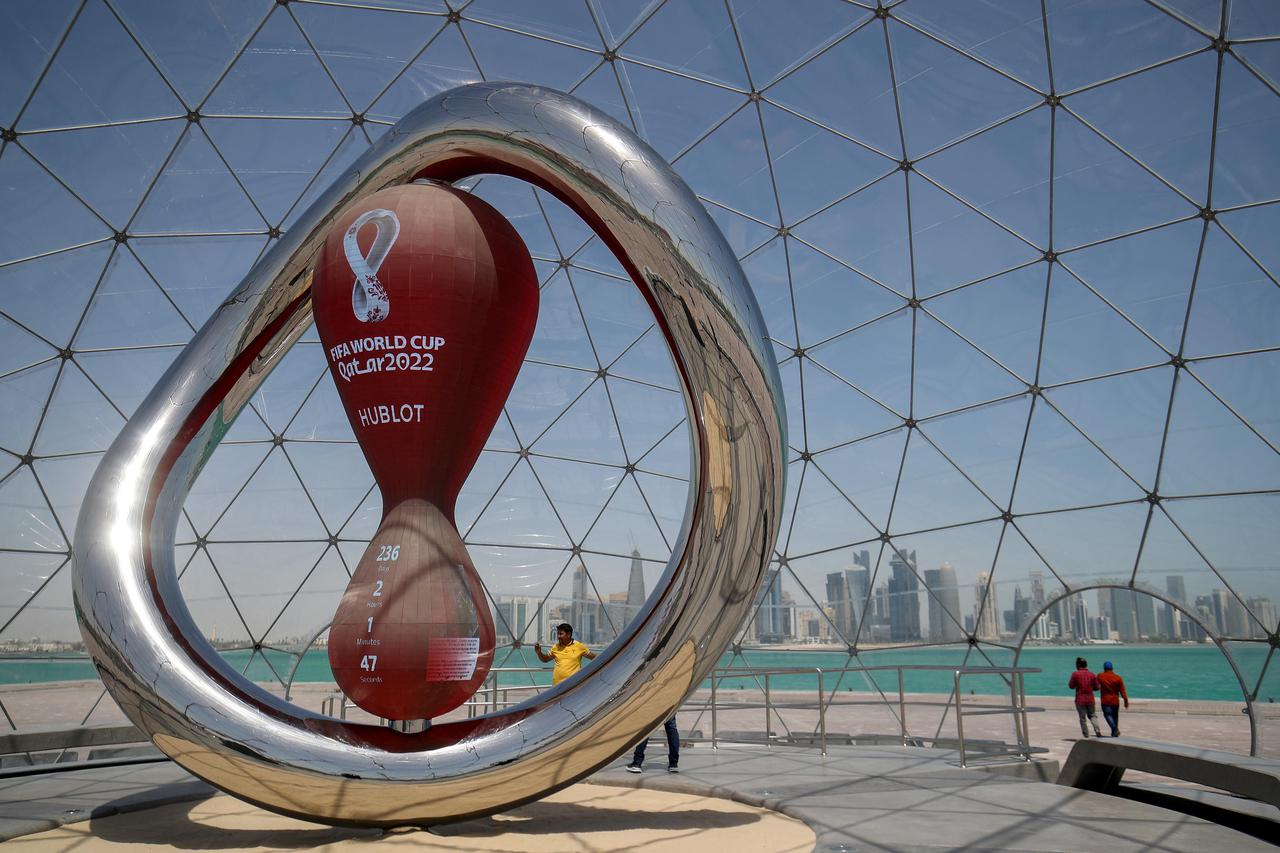 Trofej u Dohi odbrojava vrijeme do početka FIFA Svjetskog prvenstva 2022. 