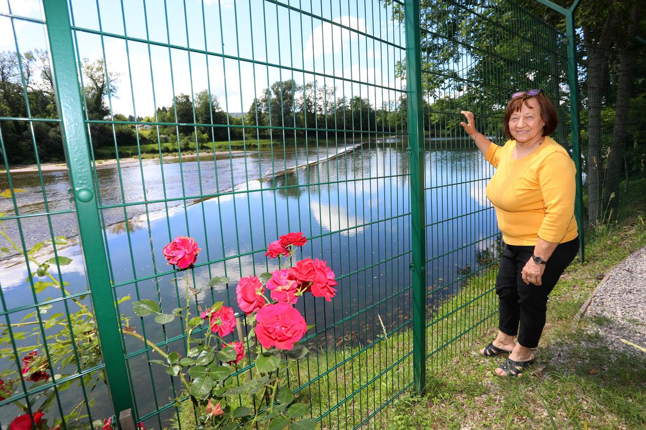 Bosiljevo: Razgovor s mještanima o žilet žici koja se nalazi duž granice