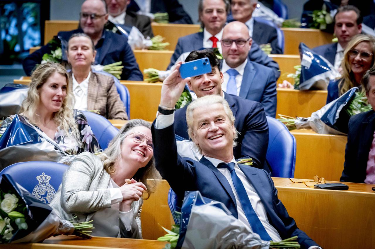 New Members Sworn In - The Hague