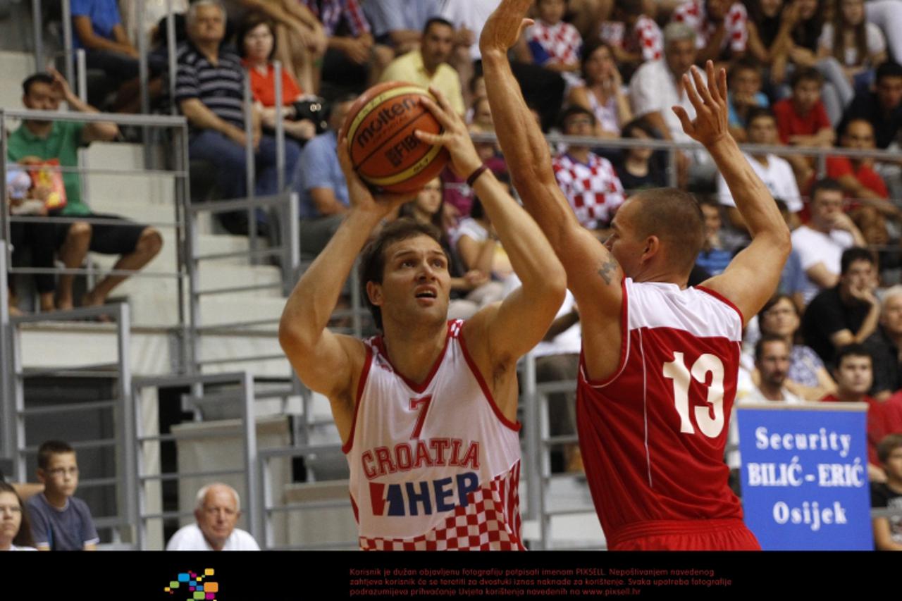 '25.07.2012., Osijek - Dvorana Gradski vrt, pripremna prijateljska utakmica kosarkaske reprezentacije Hrvatske i Svicarske, uoci priprema za kvalifikacije europskog prvenstva. Bogdanovic. Photo: Marko