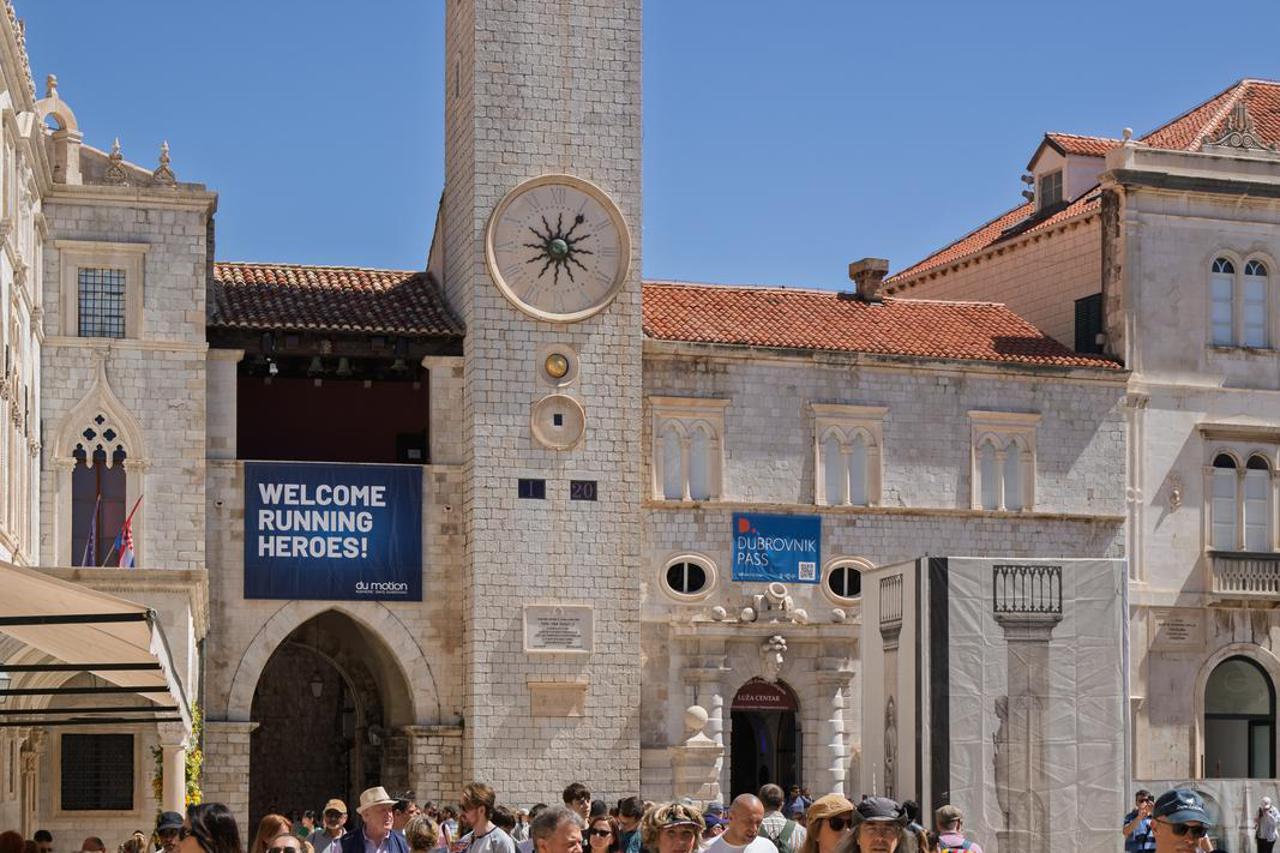 Dubrovnik: Velik broj turista za uskrsne blagdane u gradu