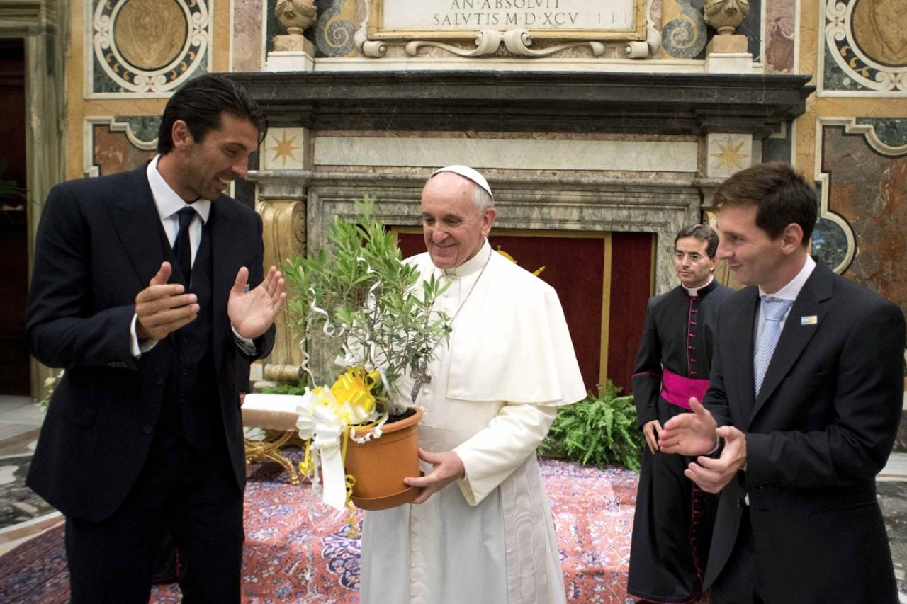 Lionel Messi, Gianluigi Buffon, papa Josip I (1)
