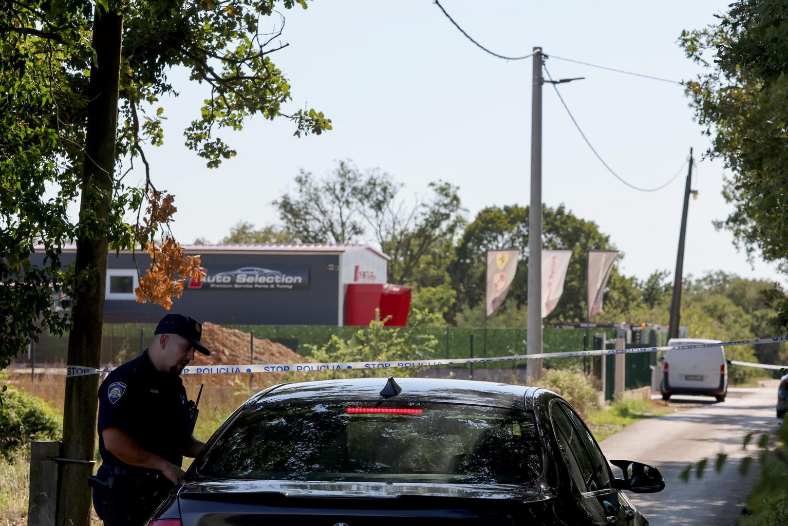 04.09.2025., Brisevo - Ocevid na mjestu na kojem je upucan vlasnik autosalona Photo: Sime Zelic/PIXSELL