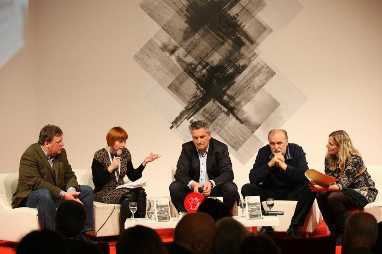 Sajam knjiga,Kleine Zeitung,Putovanje prema ratu