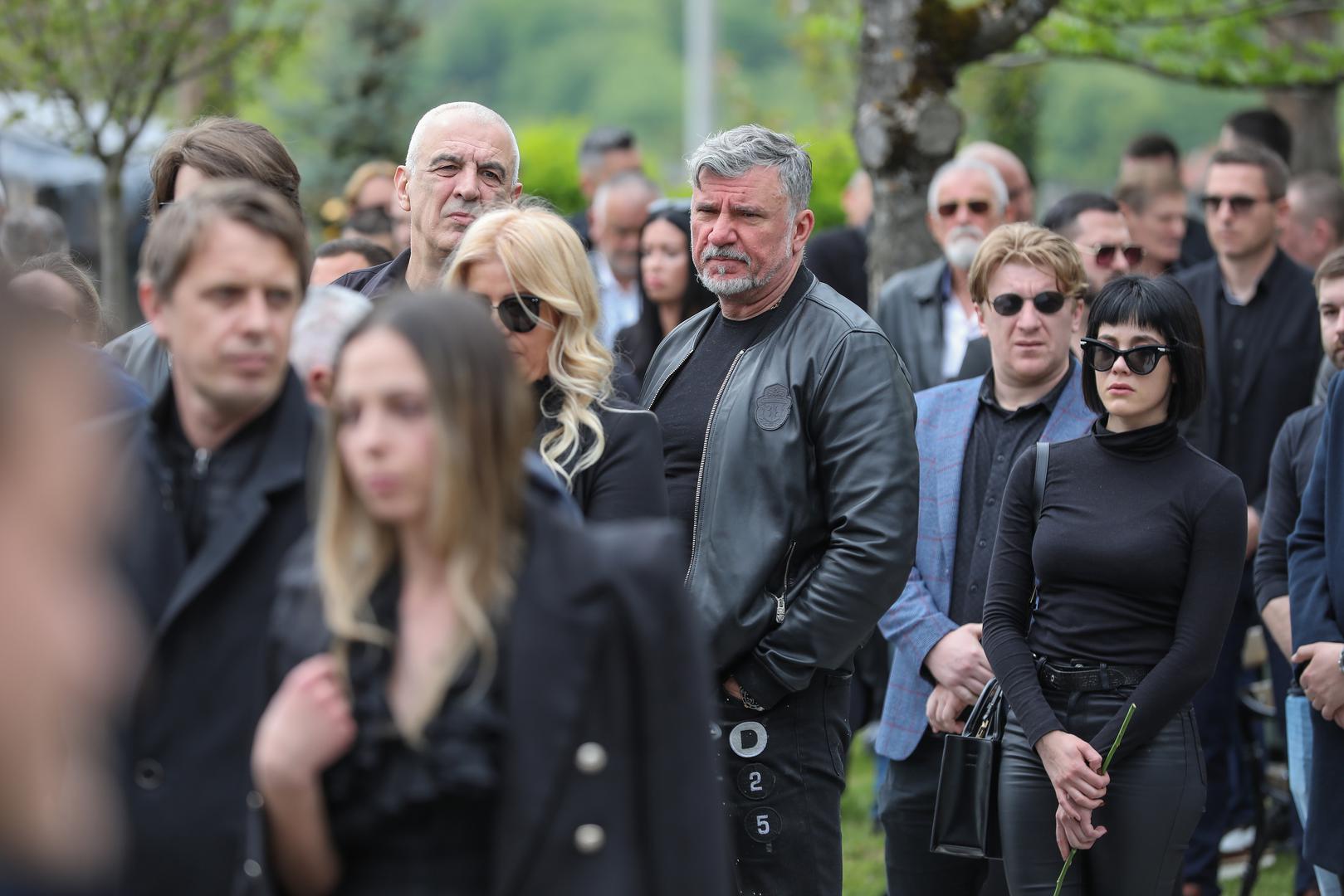 28.04.2023., Zagreb - Pogreb Tomislava Sablje, koji je ubijen u nocnom klubu "Ritz", odrzan je na groblju Markovo Polje. Optuzenik iz Uskokove akcije Tebra Tomislav Sabljo ubijen je hicima iz vatrenog oruzja u nakon fizickog sukoba vise osoba.   Photo: Jurica Galoic/PIXSELL